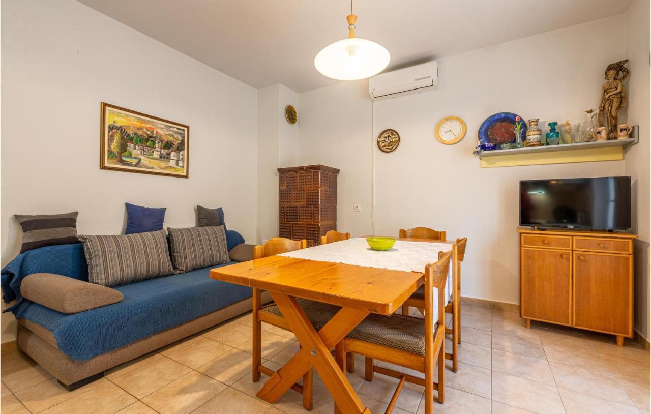 Stunning Apartment In Zadar With Wifi Luaran gambar
