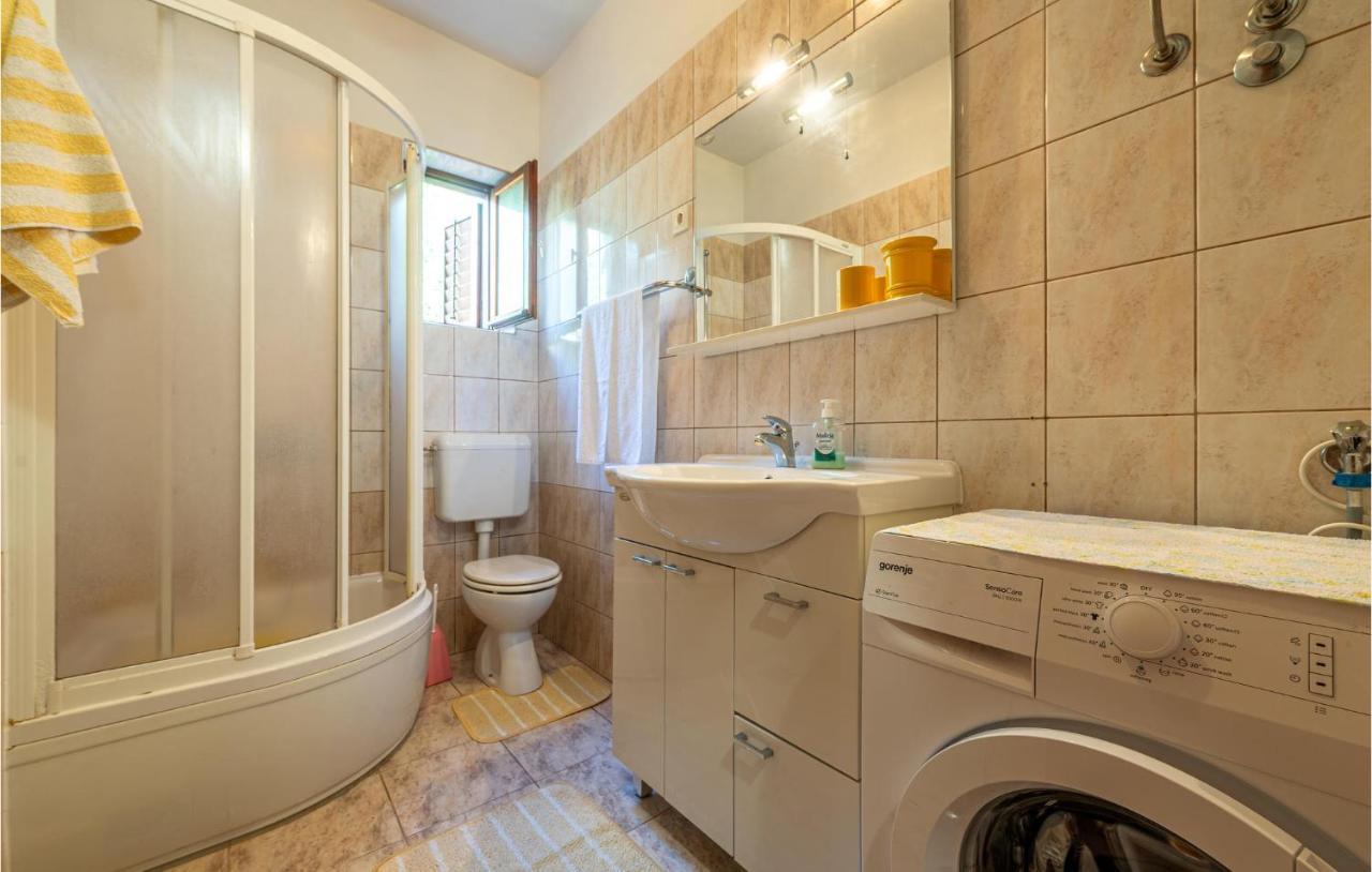 Stunning Apartment In Zadar With Wifi Luaran gambar